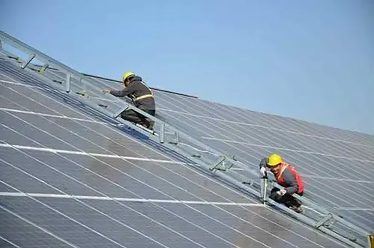 太陽能光伏組件密封膠夏季施工注意事項(圖1)